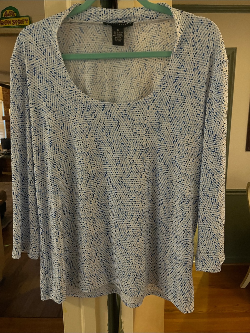 Grace Elements Light Blue and White Scoop Neck 3/4 Sleeve Top